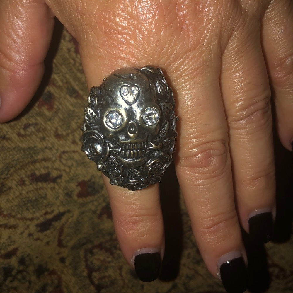 Skull Ring With Rhinestones And Roses